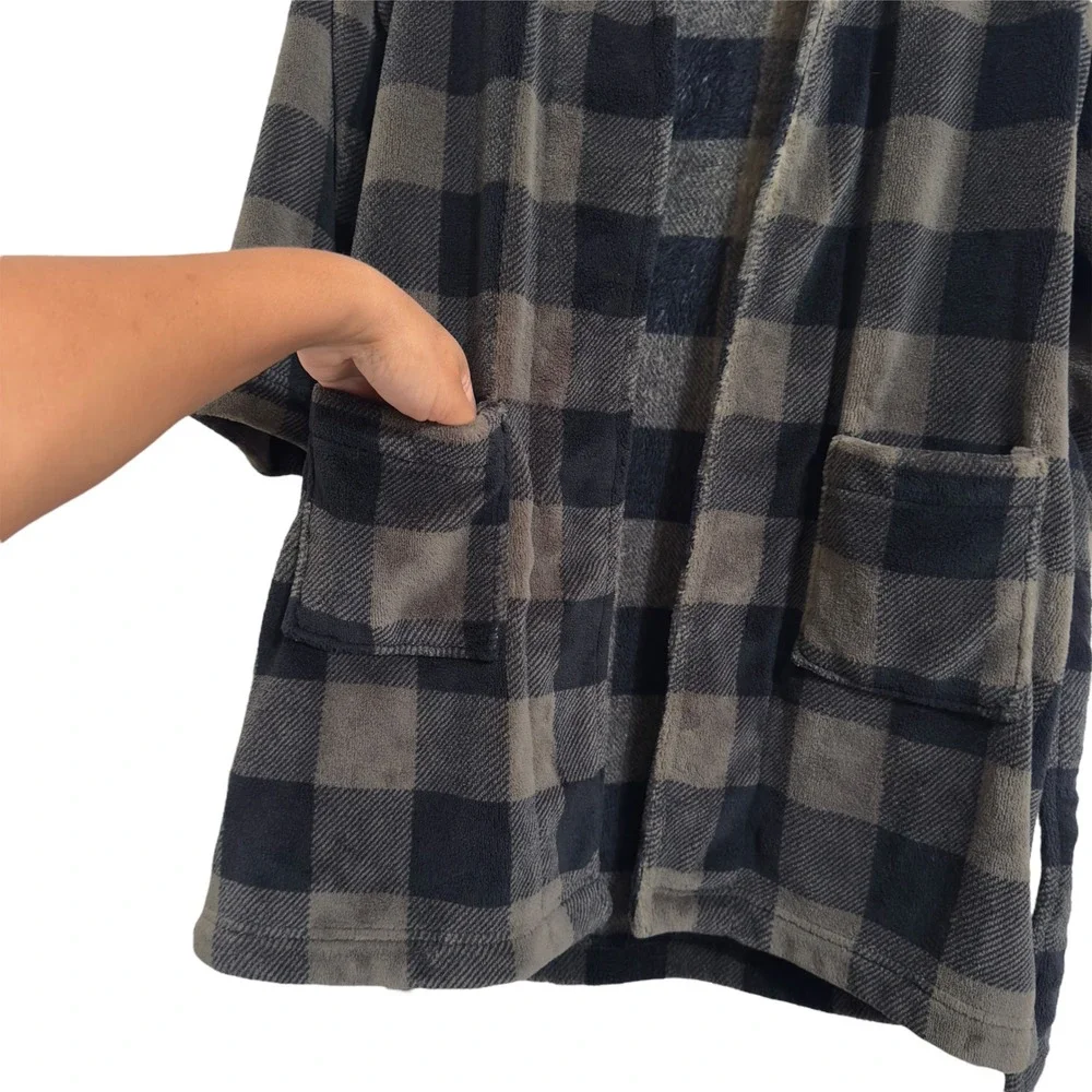 Tucker Tate Kids Sleepwear Robe‎ Buffalo Plaid Fleece Hooded Tie Belt Size 5/6